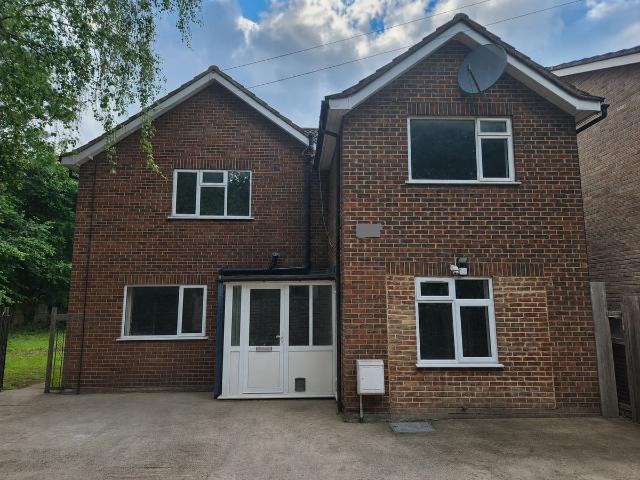 Studio for rent in Slough