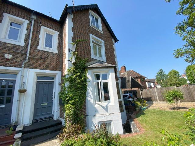 Studio for rent in Slough