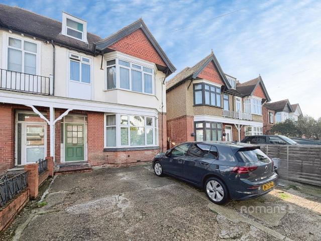 Apartment for rent in Slough