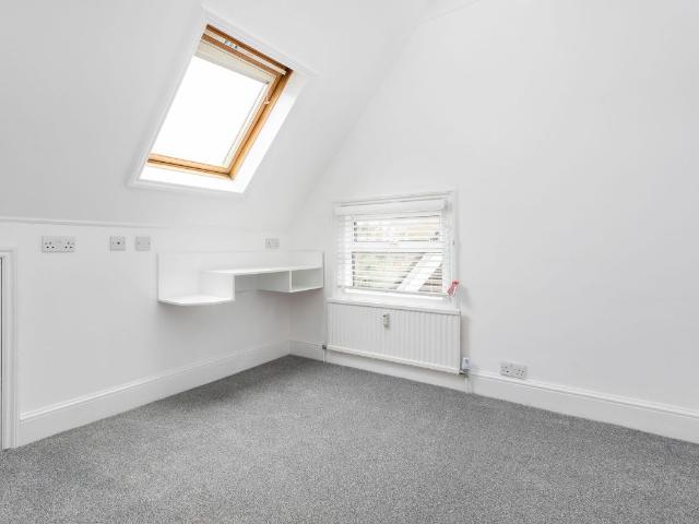 Studio for rent in Watford, Hertfordshire