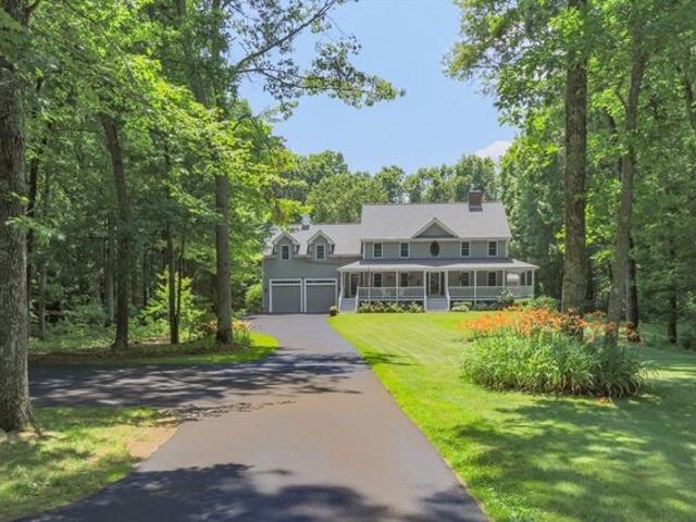House for sale in Dunstable, Massachusetts