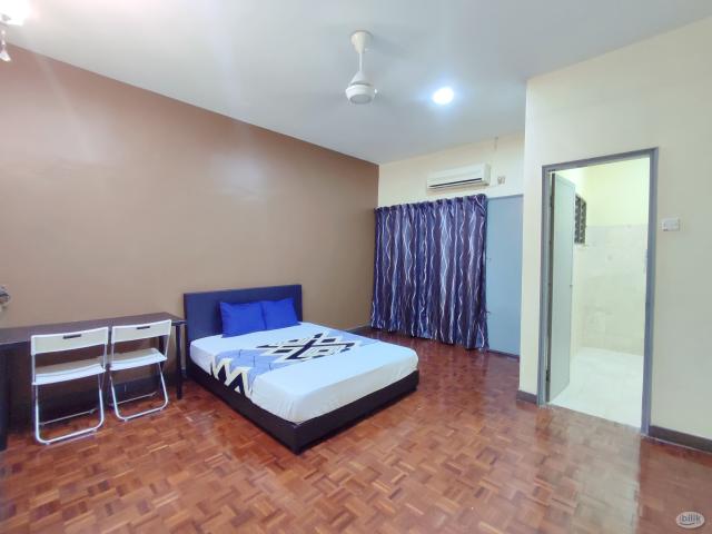Room for rent in Petaling, Damansara Damai
