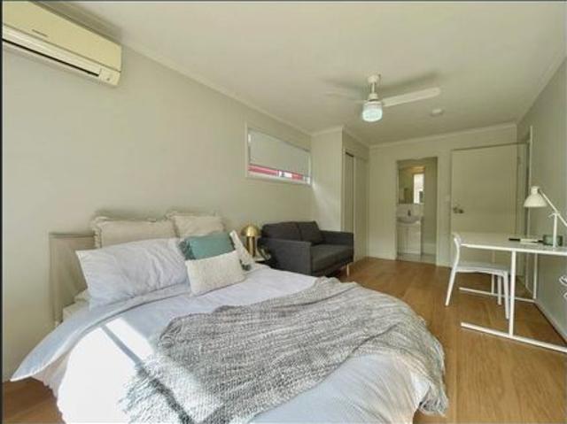 Granny Flat for rent in Toombul, Queensland