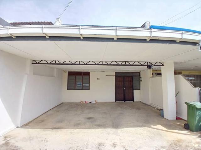 Terraced House for sale in Kuching, Bahagian Kuching