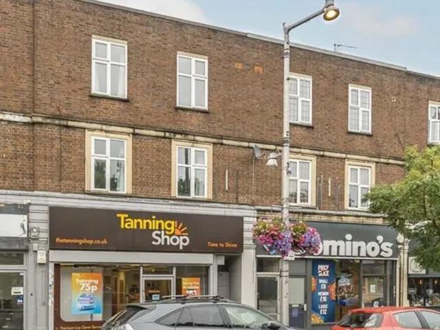 Apartment for rent in Strawberry Hill, Greater London