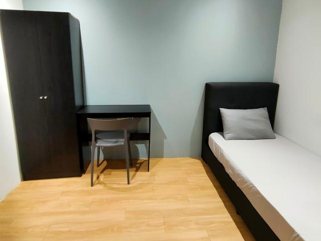 Room for rent in Petaling, Alam Impian