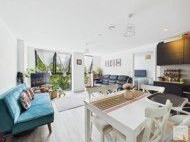 Apartment for rent in City Centre, Georgia