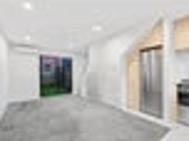 Townhouse for sale in Heathcote, Canterbury