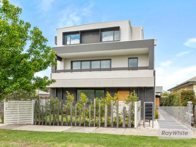 Townhouse for sale in Camerons Creek, Victoria