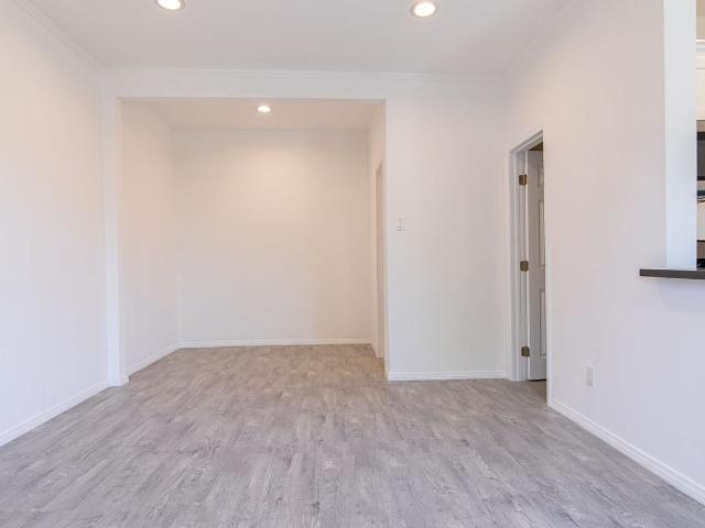 Apartment for rent in Canoga Park, California