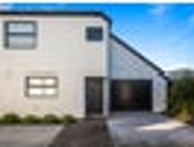 Townhouse for sale in Heathcote, Canterbury