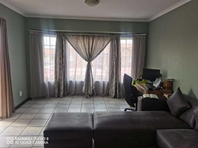 Townhouse for sale in Vosloorus, Gauteng