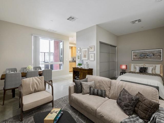 Apartment for rent in Long Beach, California
