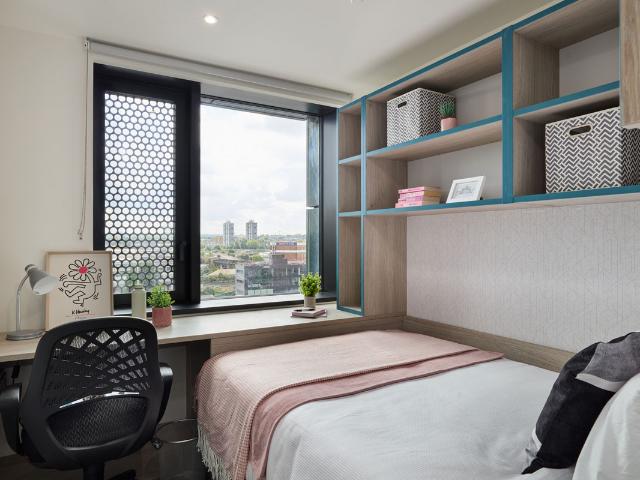 Room for rent in Nine Elms, Greater London