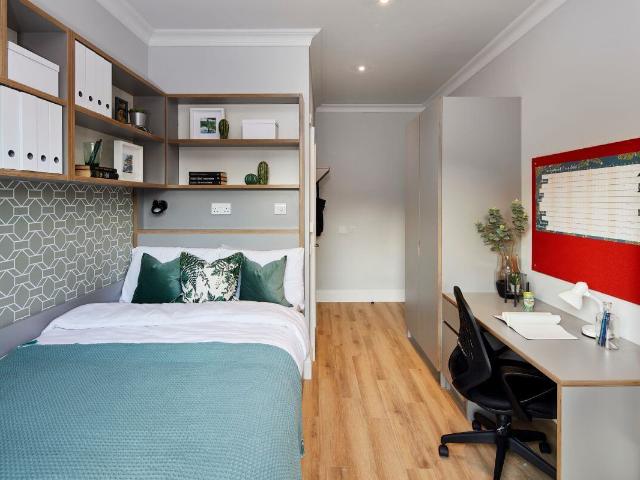 Room for rent in Victoria, Greater London