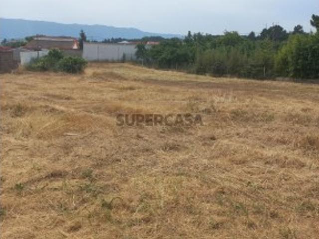 Terreno venda em Cando, Chaves