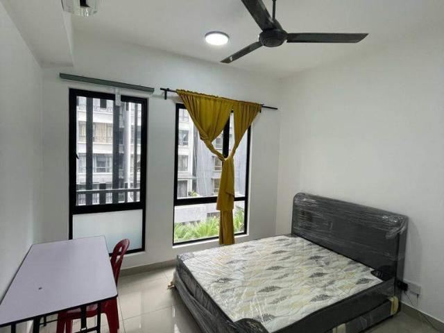 Room for rent in Petaling, Alam Impian