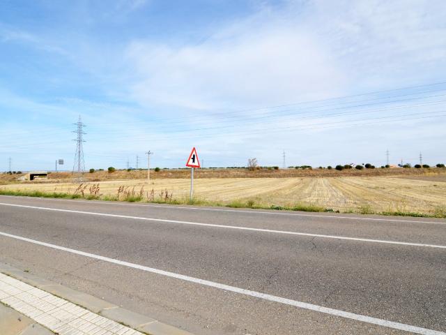 Terreno en venta en Villares De La Reina, Castilla y León