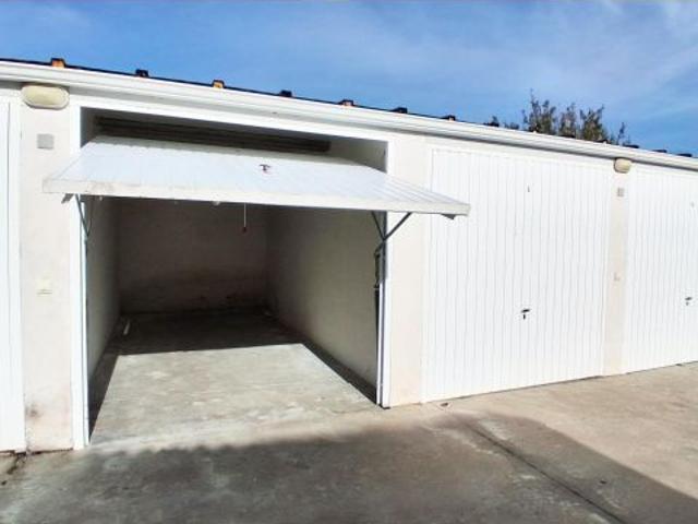 Local Comercial en venta en Zarapicos, Castilla y León