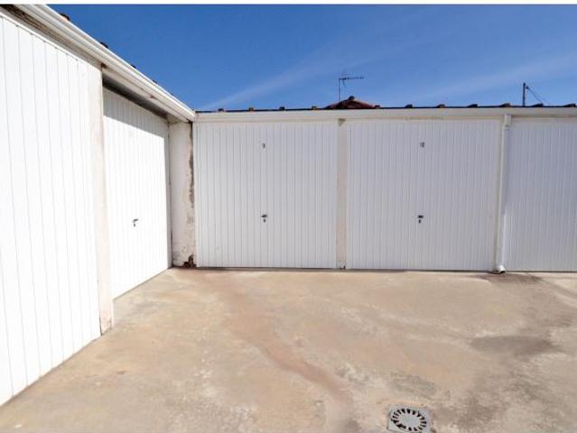 Local Comercial en venta en Zarapicos, Castilla y León