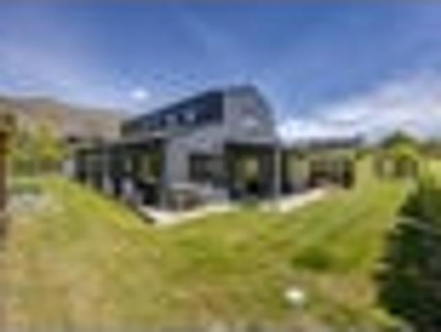 House for sale in Otakou