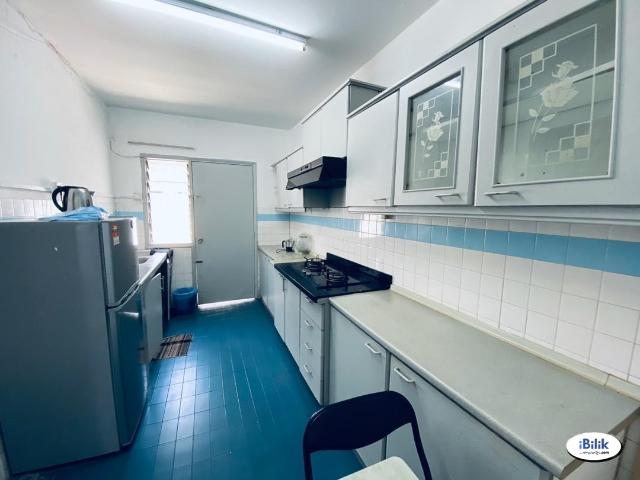 Room for rent in Petaling, Damansara Damai