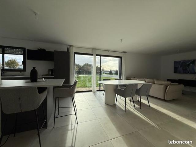 Maison vente à Saintes, Cravans