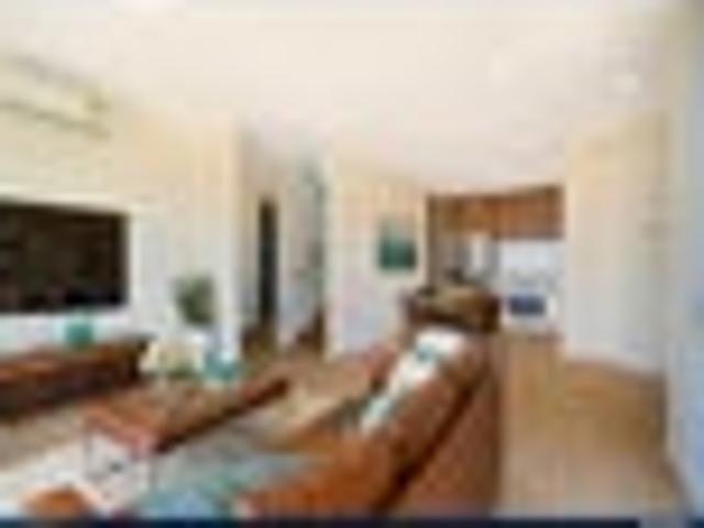 Townhouse for sale in Kelston