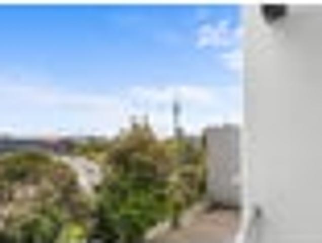Apartment for sale in Newton, Auckland