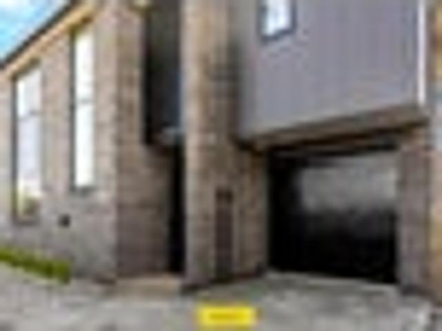 Townhouse for sale in Oroua County