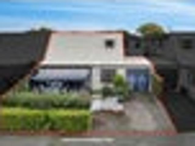 House for sale in Papakura