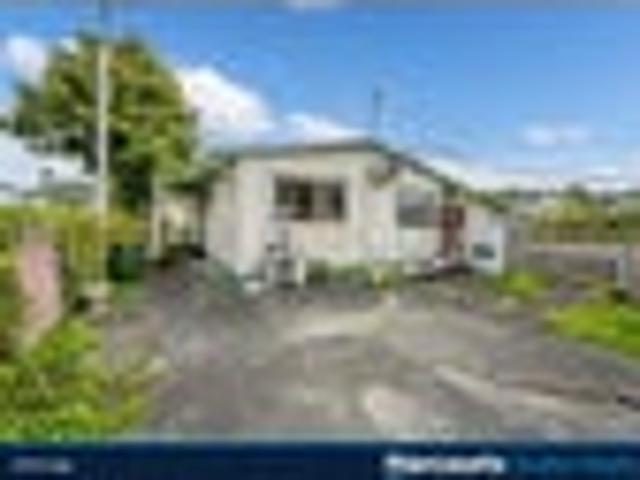 House for sale in Kelston, Whau