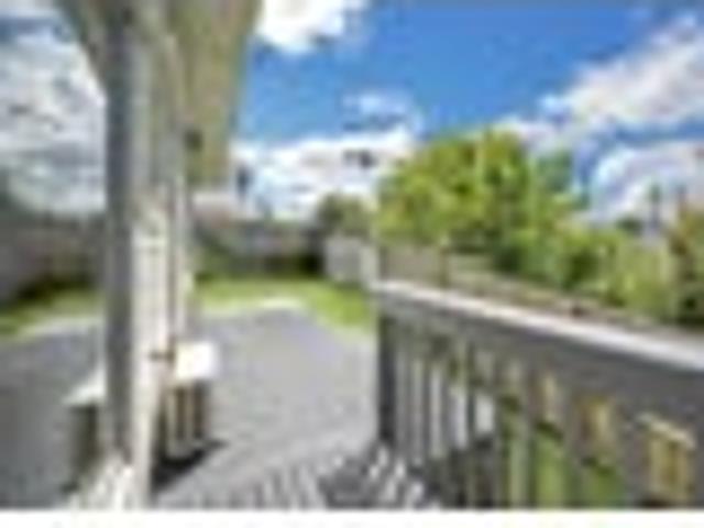 Apartment for sale in Blockhouse Bay, Oroua County
