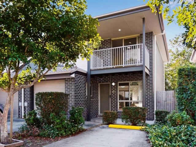 Townhouse for sale in Toombul, Queensland