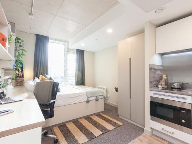 Studio for rent in Devonshire, South Yorkshire