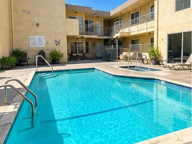 Room for rent in Lake Balboa Neighborhood Council District, Los Angeles
