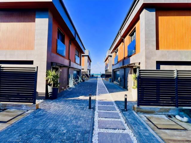 Zeytinalanı Mahallesi, Urla içerisinde satılık Villa