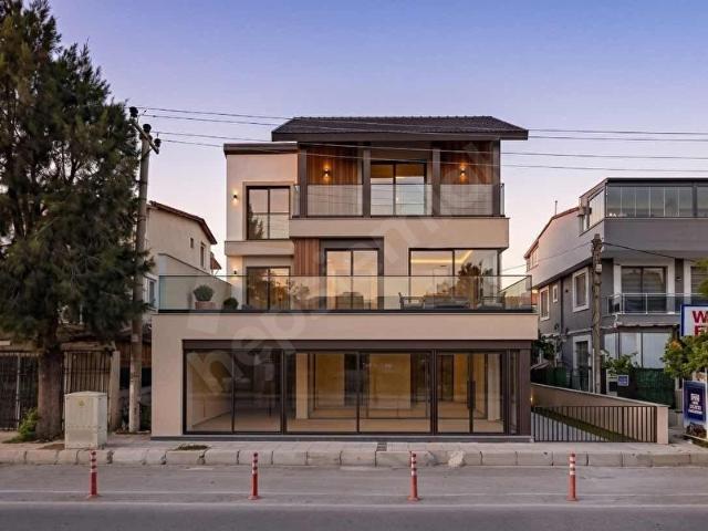 Urla, İzmir içerisinde satılık Dükkan