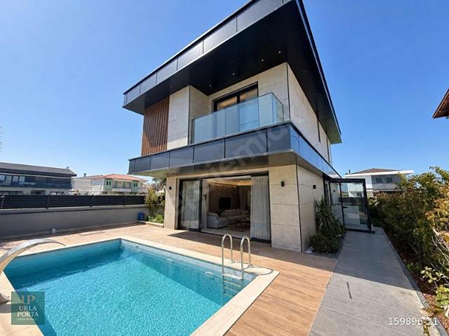 Urla, İzmir içerisinde satılık Villa