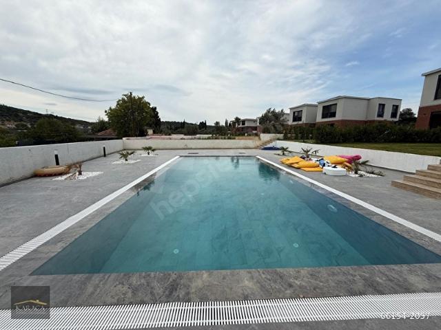 Urla, İzmir içerisinde satılık Villa