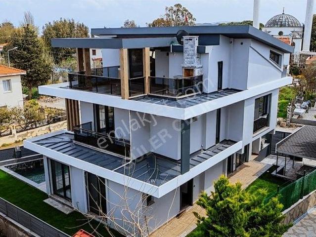 Denizli Mahallesi, Urla içerisinde satılık Villa