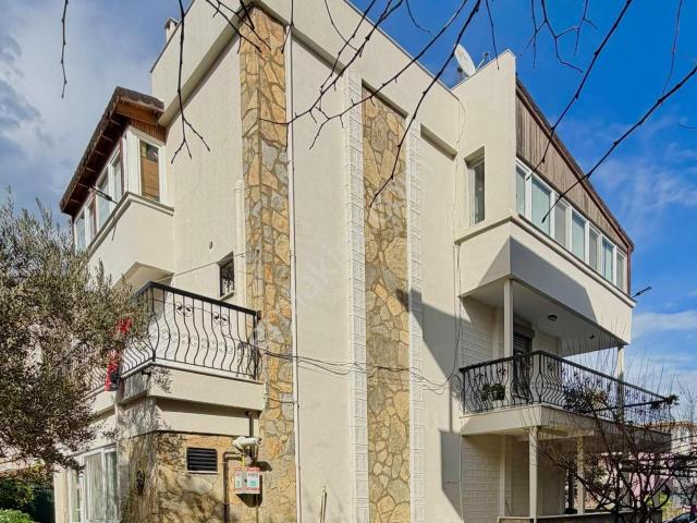 Urla, İzmir içerisinde satılık Villa