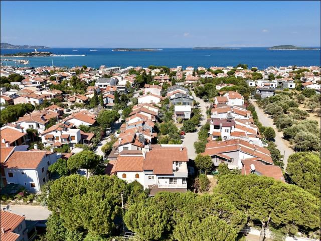 Denizli Mahallesi, Urla içerisinde satılık Villa