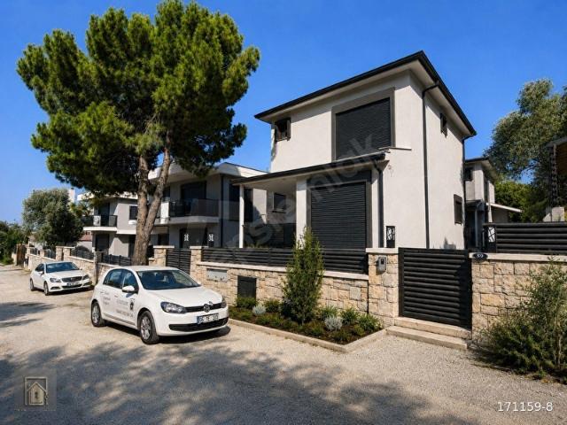 Urla, İzmir içerisinde satılık Villa