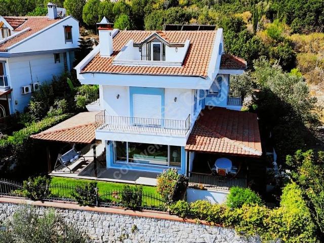 Urla, İzmir içerisinde satılık Villa