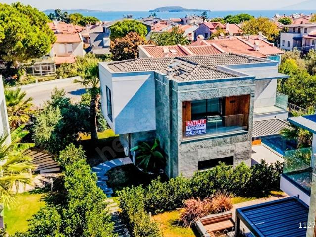 Urla, İzmir içerisinde satılık Villa