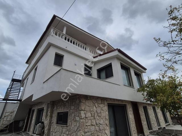 Gülbahçe Mahallesi, Urla içerisinde kiralık mülk