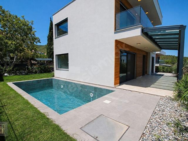 Urla, İzmir içerisinde satılık Villa