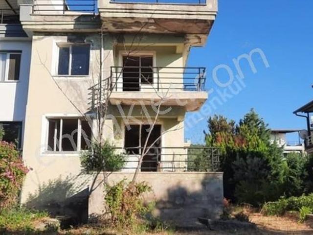 Urla, İzmir içerisinde satılık Villa