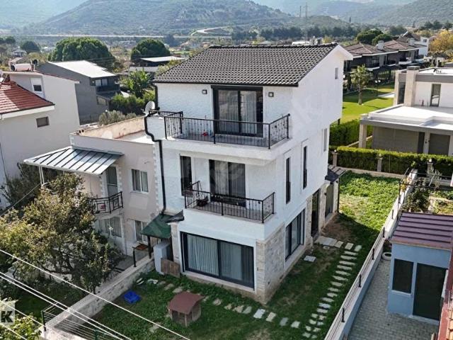 Urla, İzmir içerisinde satılık Villa